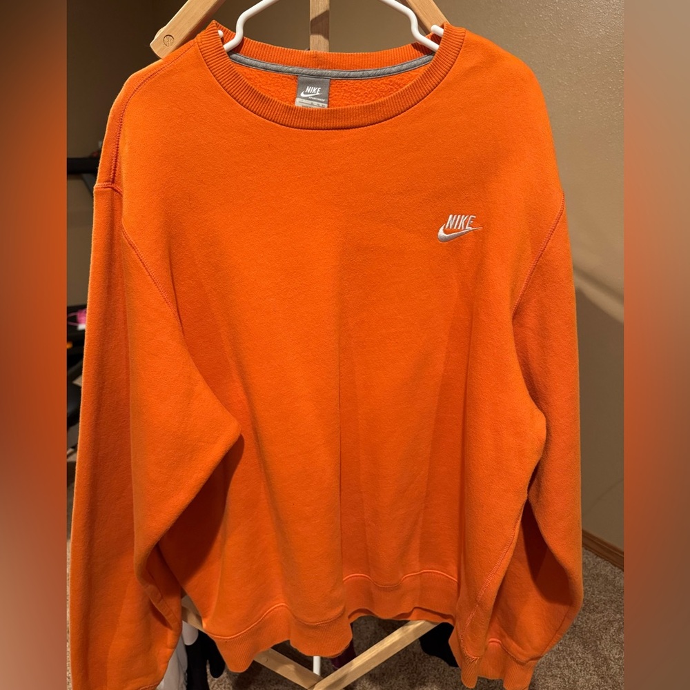 XL Nike sweatshirt